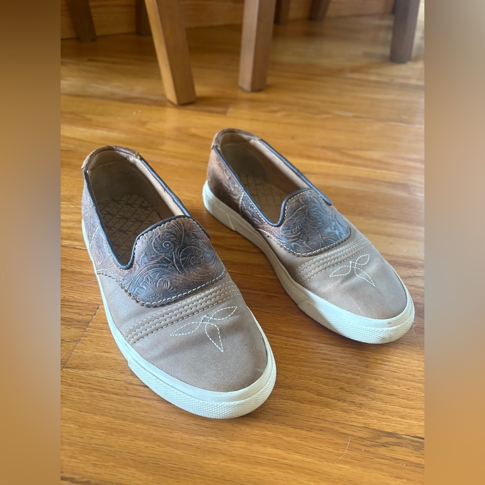 Durango Slip-on Leather Shoes